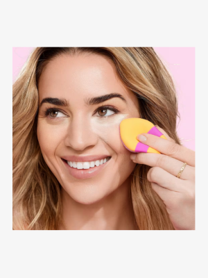 Miracle 2-In-1 Dual Sided Powder Puff – Flawless Makeup Application