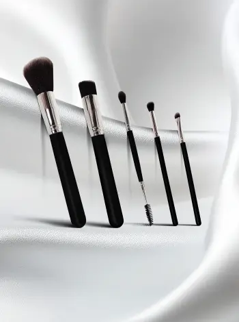 Pro Black 5-in-1 Makeup Brush Set – Face, Eyes & Brows