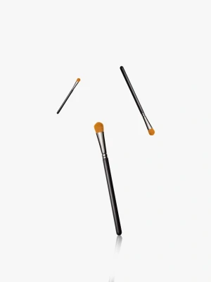 Synthetic Large Shader Brush for Eye Makeup