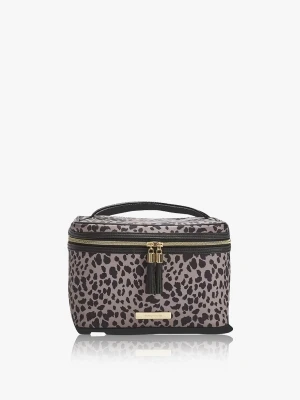 Elegant Makeup Organizer Bag with Leopard Print Design