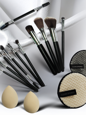 Full Makeup Tool Set – Brushes, Blenders, Clean Pads