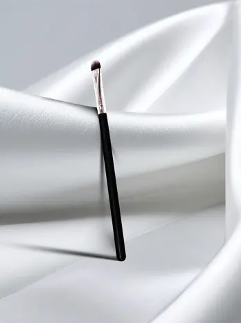Flat Eyebrow Brush